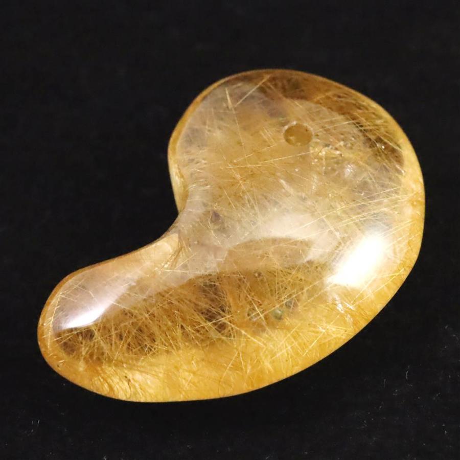 ヒマラヤ マニハール産 ゴールドルチル入り 水晶 33mm勾玉 10.2g
