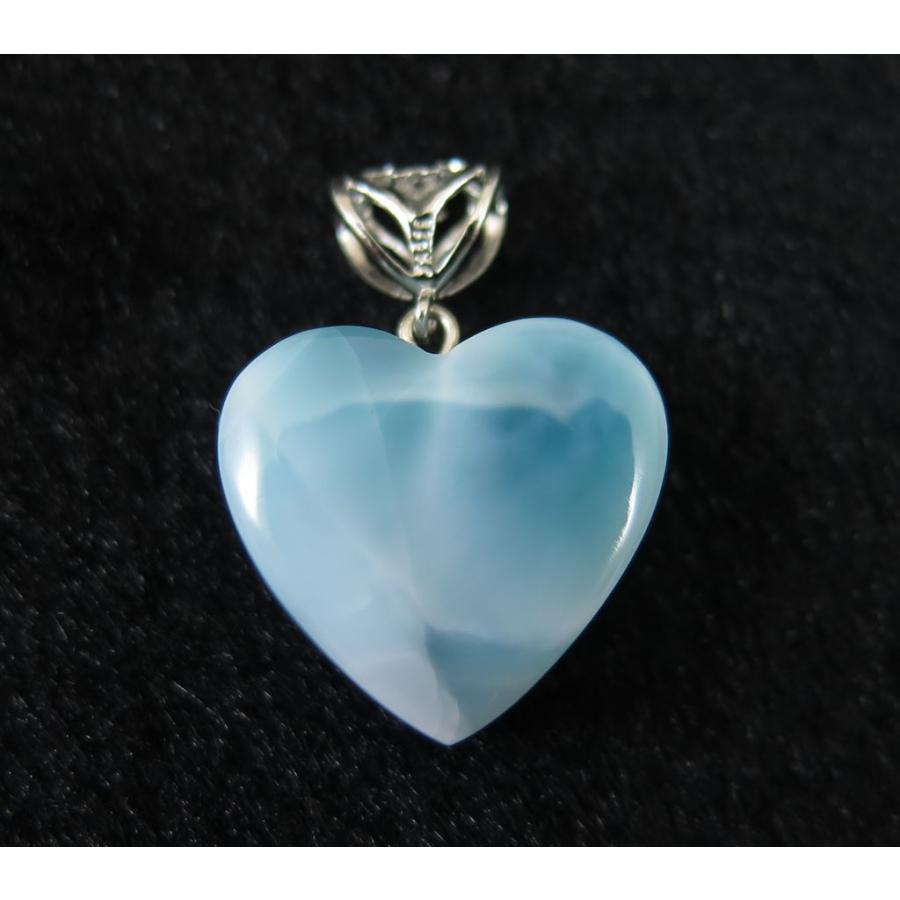 ラリマー (3A+) 19mmハート ペンダントトップ 5.21g 【榎本通商84770