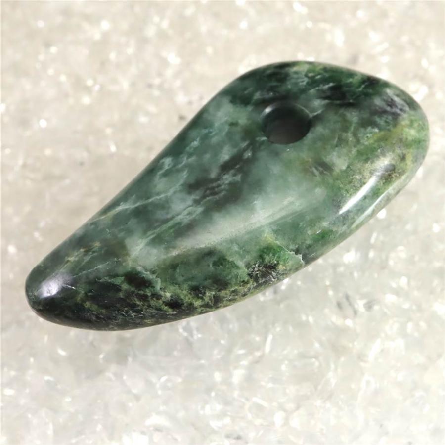 ヒスイ　勾玉　青竹色　翡翠　緑 糸魚川翡翠 ヒスイ 小滝産 緑 56mm勾玉 ディレクトリカード付 33.3g