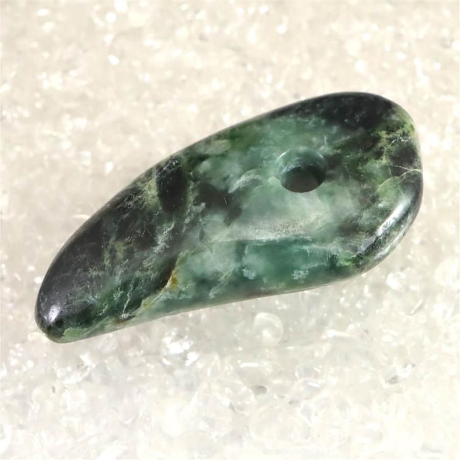 糸魚川翡翠 ヒスイ 小滝産 緑 56mm勾玉 ディレクトリカード付 33.3g