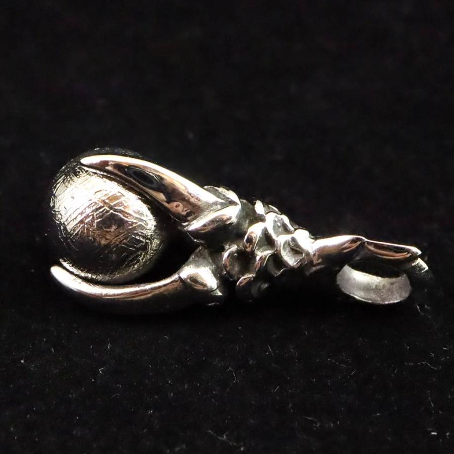 ギベオン クロー型彫刻 ペンダントトップ 7.4g 【榎本通商92275