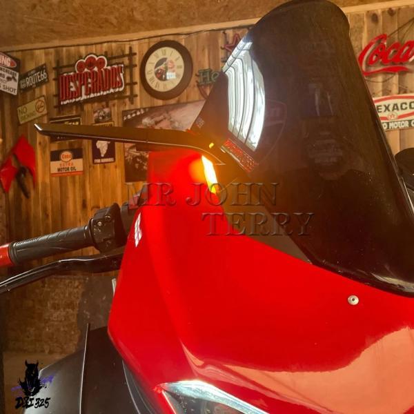 互換品 バイク ドゥカティパニガーレ V2 2020-2024 パニガーレ V4 2018-2024 バックミラー LED 回転ウイングミラー.