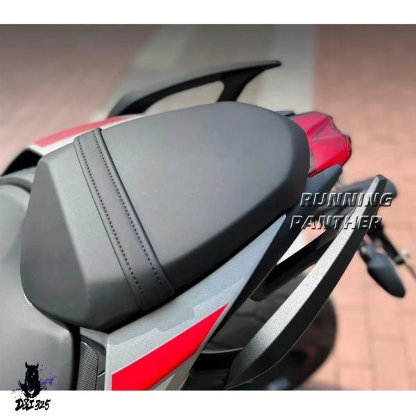 互換品 バイク リアアームレスト グラブハンドル シートハンドル グラブバー（ストリートトリプル765RS 765R 765S 765 RS R S ）.