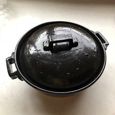 洋風のモダンな白い 土鍋 萬古焼 7号サイズ 1〜2人用 直径22.5cm 容量1500ml ホワイト 荒土の素材感の画像
