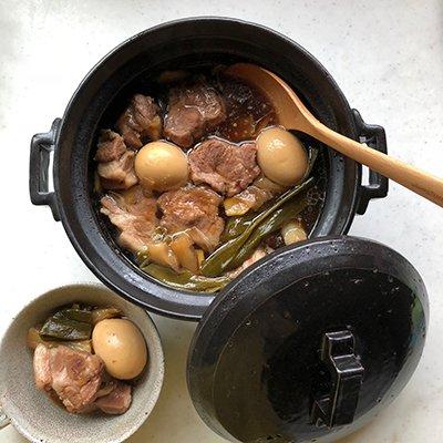 洋風のモダンな白い 土鍋 萬古焼 7号サイズ 1〜2人用 直径22.5cm 容量1500ml ホワイト 荒土の素材感の画像