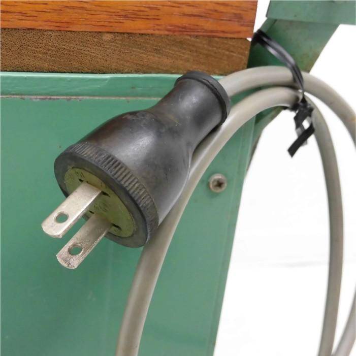 送料無料☆ 品川麺機 鰹節削り器 電動 業務用 【中古】 : 動産王 送料無料☆ 品川麺機 鰹節削り器 電動 業務用 【中古】 : 動産王