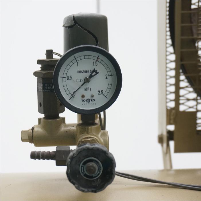 ドレッサー① 送料無料】エアーコンプレッサー SP146-55T8 東芝 2001年 TOSCON