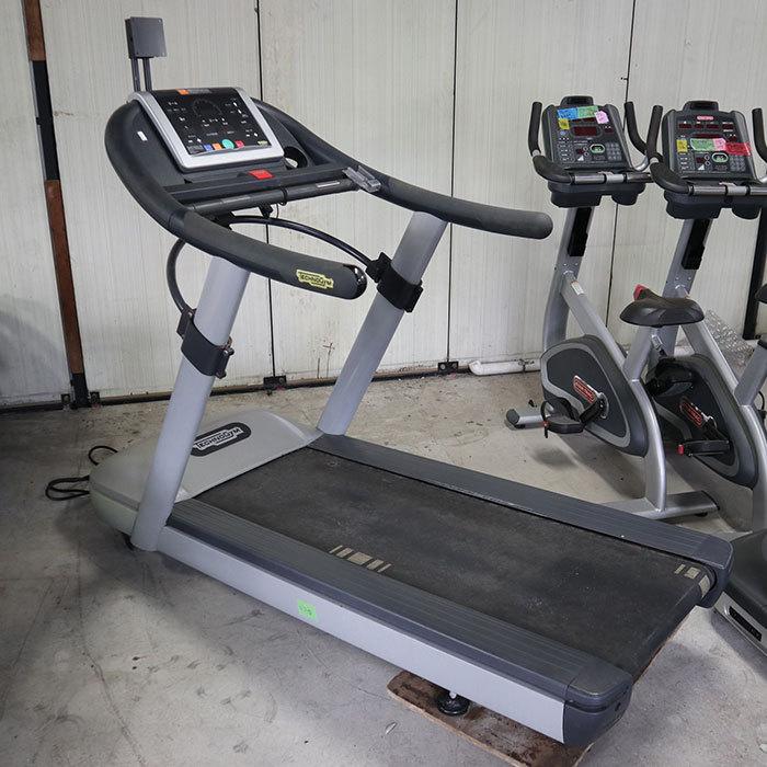 送料無料】 トレッドミル JOG NOW 700 テクノジム プリコー ランニング