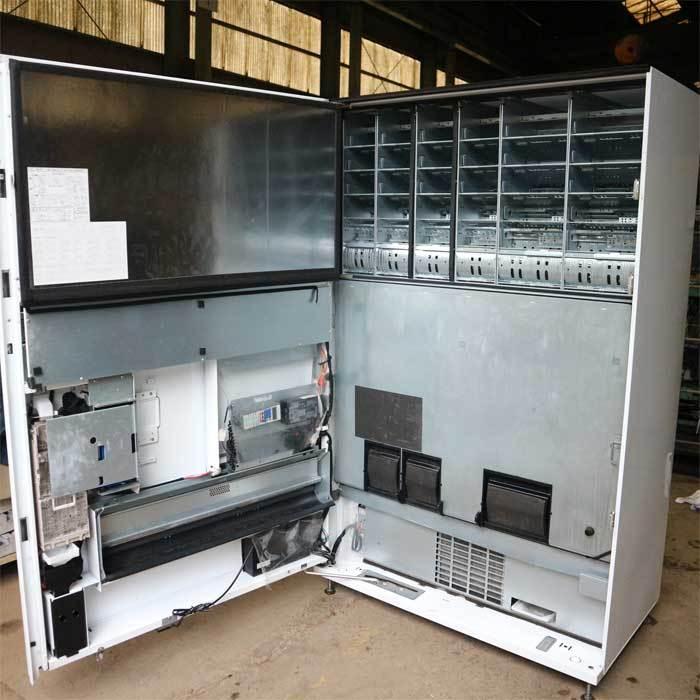 送料無料】缶・ボトル飲料自動販売機 CVA-YN5330SU サンデン 2011年