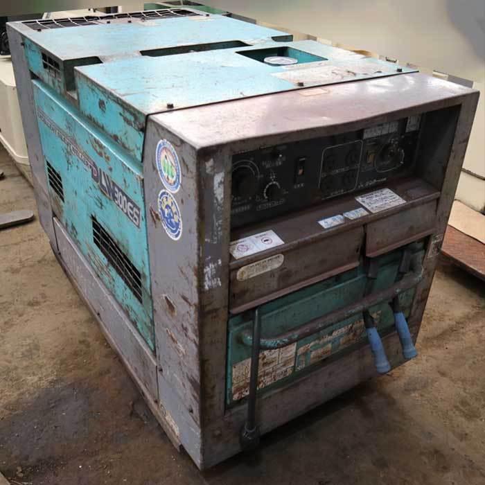 送料無料】防音型エンジン溶接機 DLW-300ES デンヨー 2006年 送料無料】防音型エンジン溶接機 DLW-300ES デンヨー 2006年