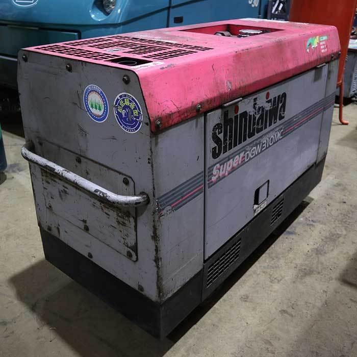 中古】防音型エンジン溶接機 DGW310MC 新ダイワ工業 2007年 中古】防音型エンジン溶接機 DGW310MC 新ダイワ工業 2007年