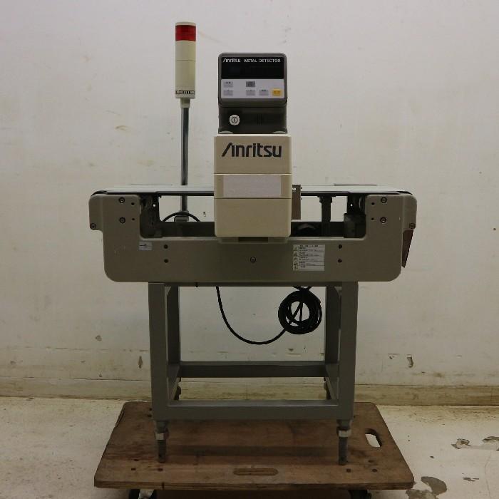 中古】金属検出機 KD821AH ANRITSU アンリツ 金属探知機 【動産 中古】金属検出機 KD821AH ANRITSU アンリツ 金属探知機 【動産