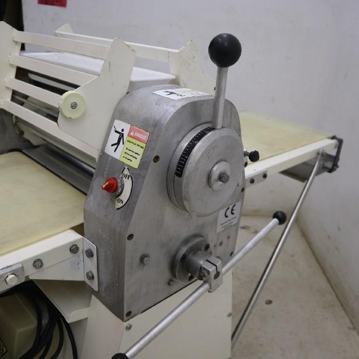 最終価格 よしよ工房 業務用パイローラー 5連伸縮カッター 209-02 伸縮