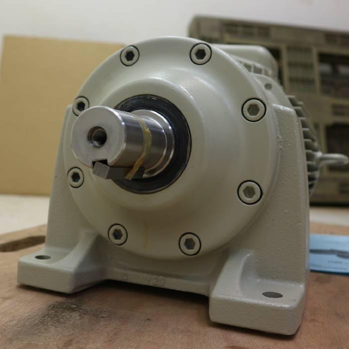 中古｜三相モーター CNHM5-5117-EP-B-11 アルタックスNEO 住友重機械