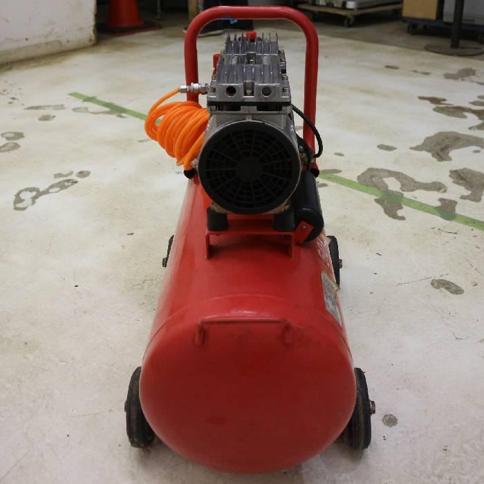 中古】MV WORK TOOL エアーコンプレッサー MVCP-0350SYR 【動産 中古】MV WORK TOOL エアーコンプレッサー MVCP-0350SYR 【動産
