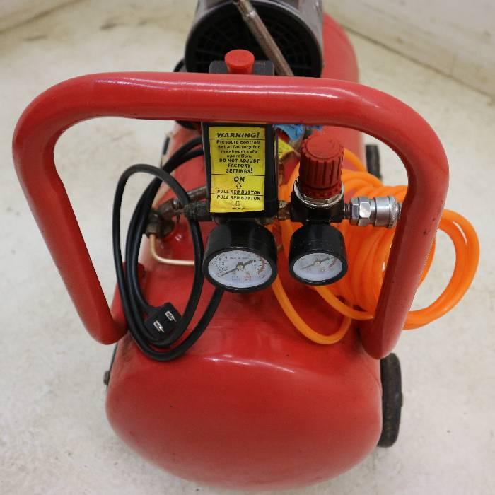 中古】MV WORK TOOL エアーコンプレッサー MVCP-0350SYR 【動産 中古】MV WORK TOOL エアーコンプレッサー MVCP-0350SYR 【動産