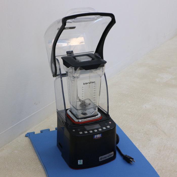 Blendtec ブレンテック　ブレンダー 本体　美品　割れあり blendtec (ブレンテック) スムージーブレンダー STEALTH895NBS