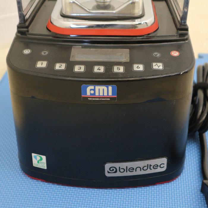 FMI 【中古】BLENDTEC ブレンテック スムージーブレンダー 静音タイプ