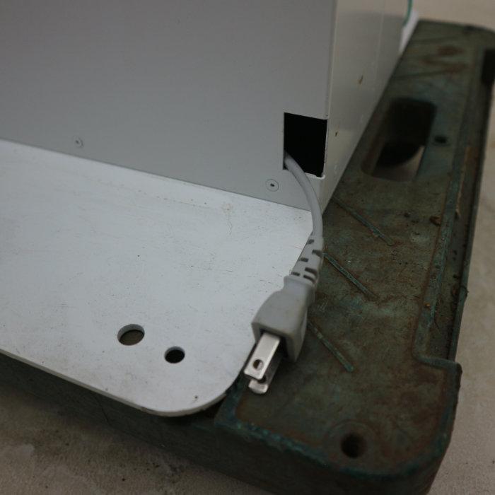 送料無料】高額紙幣両替機 協南精機製 K631-10BD 専用架台付き 中古