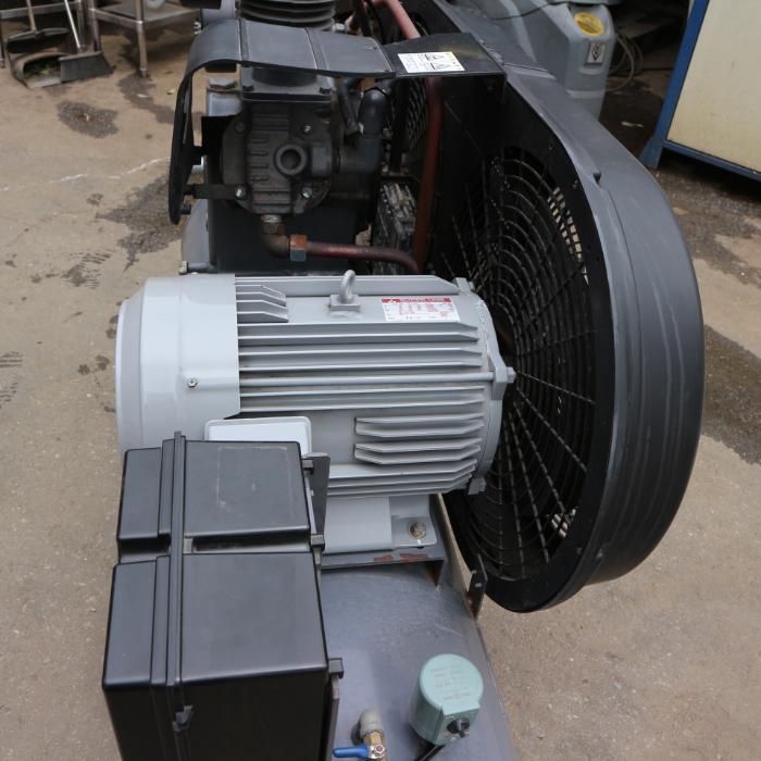 中古】コンプレッサーTLP75E-10 アネスト岩田 給油式 10馬力 【動産王 