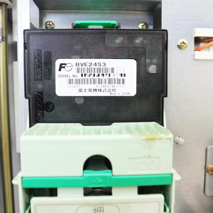 【中古】低額紙幣 券売機 SHIBAURA 芝浦 自動販売機 KB155NN-2 食券機 食堂 ラーメン 蕎麦 2005年 【動産王】千葉★引取限定 【3月末まで1万円引】芝浦自販機 (SHIBAURA) 型番： KB-155NN-2（動作確認済）