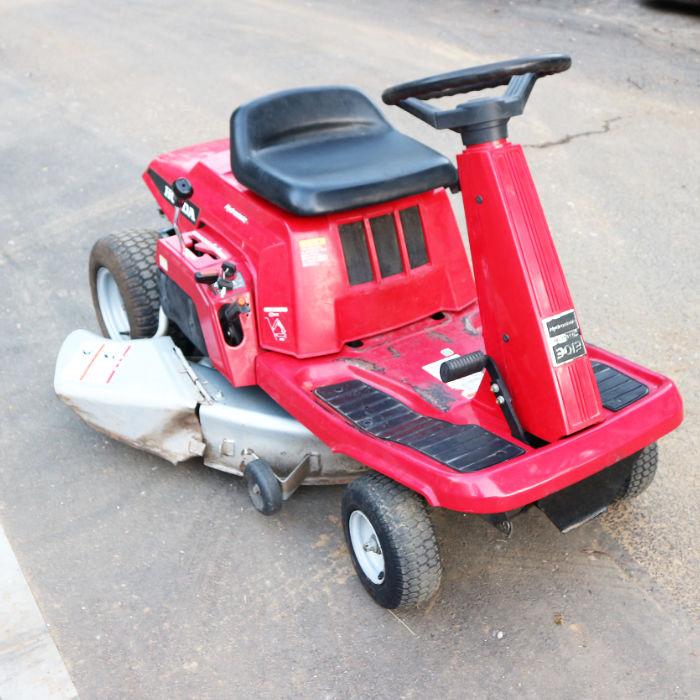 送料無料】芝刈機 ホンダ Hydorostatic3013 H3013H 2014年 乗用 送料無料】芝刈機 ホンダ Hydorostatic3013 H3013H 2014年 乗用