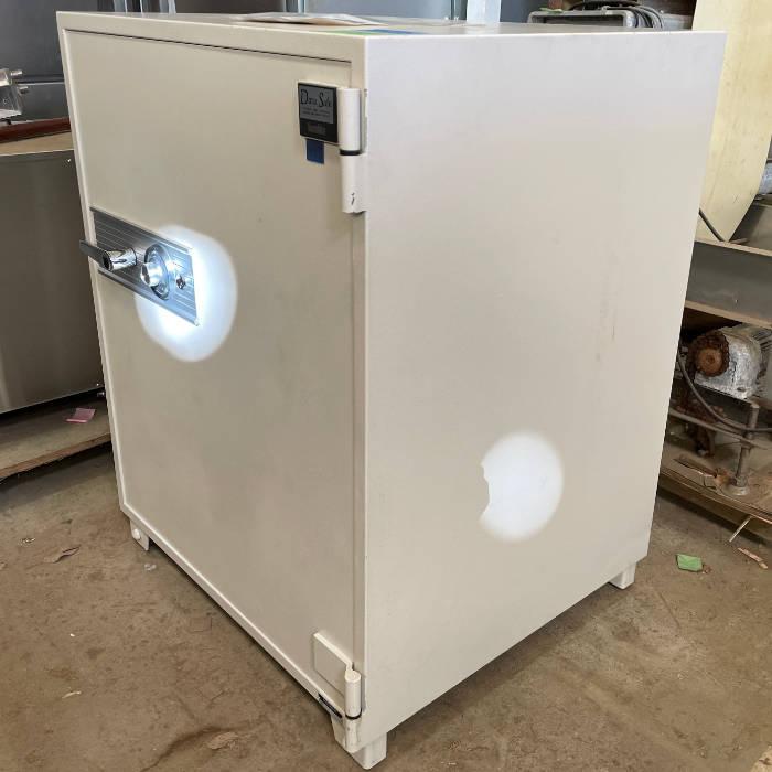 送料無料】耐火金庫 ダイヤル式 データセイフ D-22c クマヒラ 中古