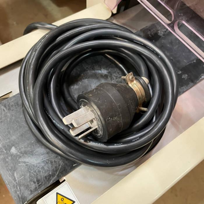 送料無料】直乗せ型横ピロー包装機 SP-8MC-2R 鈴木製作所 1998年 送料無料】直乗せ型横ピロー包装機 SP-8MC-2R 鈴木製作所 1998年