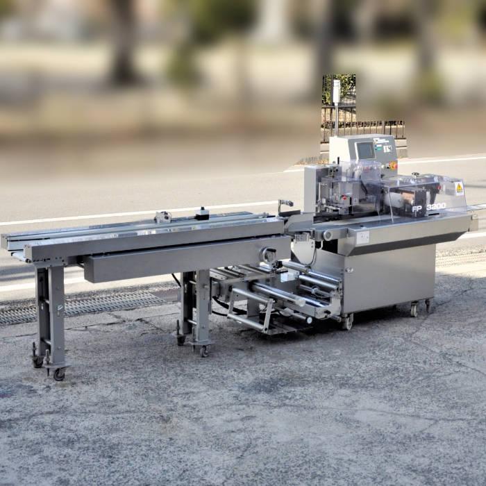 送料無料】横型逆ピロー包装機 FP-3200 茨木精機 2015年 長尺物包装