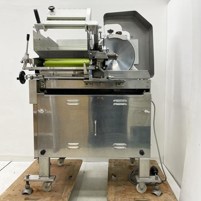 送料無料】ミートスライサー NBC-330LII なんつね 2012年 中古 【見学