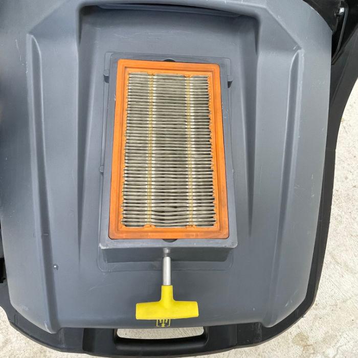 送料無料】スイーパー KM 70/30 C KARCHER 2017年 床清掃機 業務用