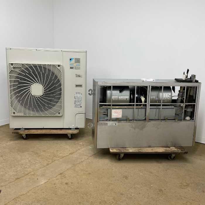 中古｜天吊りエアコン 3馬力 業務用 厨房 外機 RSRP80BCT 内機