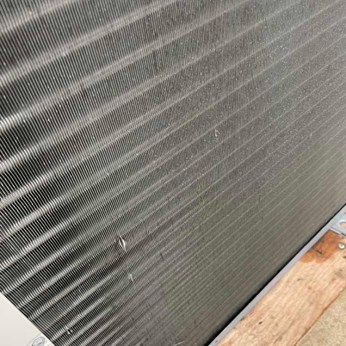 ダイキン（DAIKIN） 中古｜天吊りエアコン 3馬力 業務用 厨房 外機 