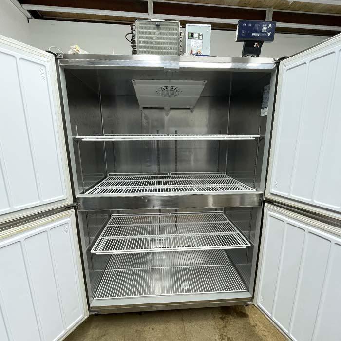 中古|縦型 冷蔵庫 423CD-NP-EC 大和冷機 2017年 4枚扉 業務用 中古|縦型 冷蔵庫 423CD-NP-EC 大和冷機 2017年 4枚扉 業務用