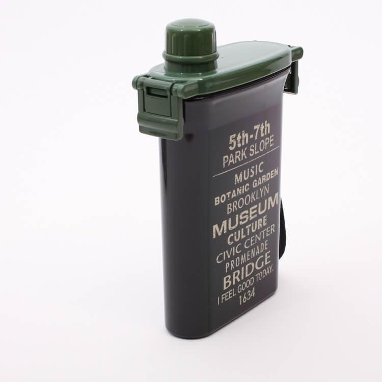 薄型 水筒 Wロックブック型スリム水筒 ブルックリン Pbks6 軽量 軽い スリム 直飲み プラスチック スポーツボトル 熱中症予防 ストラップ付き アウトドア Z 生活雑貨 通販 ランデルストア 通販 Yahoo ショッピング