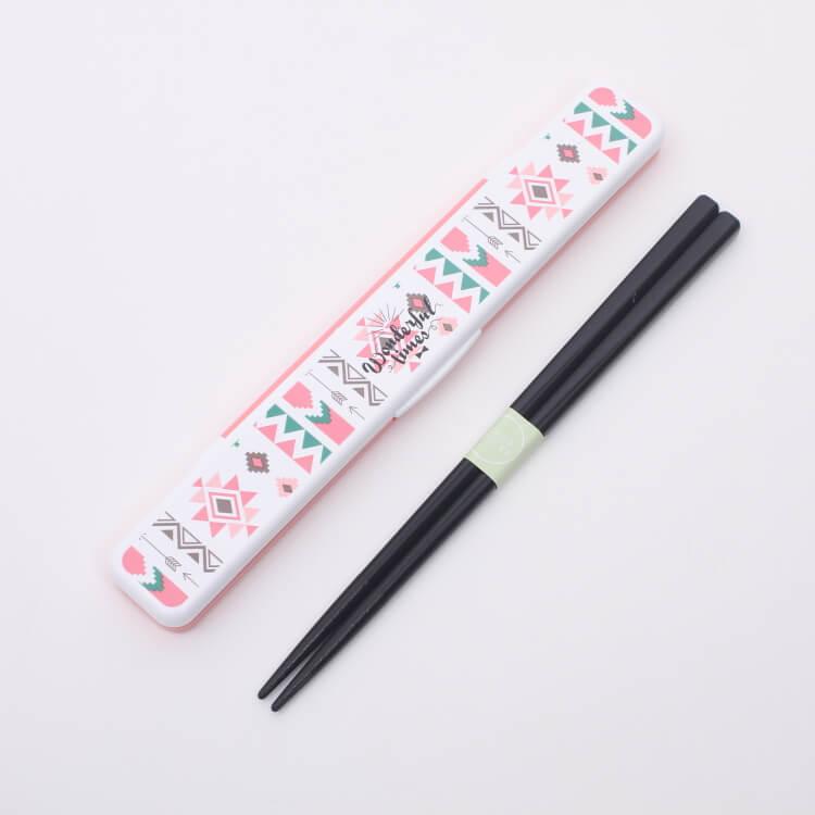 弁当用箸 おしゃれ 音の鳴らない箸 箸箱セット ハシ18cm ワンダフルタイム Abc3 箸セット 箸箱セット 箸 はし ハシ 箸箱 箸入れ カチャカチャしない お弁当 Z 生活雑貨 通販 ランデルストア 通販 Yahoo ショッピング