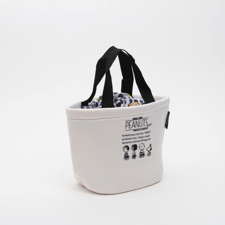 ランチバッグ スヌーピー ウエットランチバック 巾着 Snoopyモノクロ Wslbk1 ウエットスーツ素材 お弁当バッグ お弁当入れ 巾着袋 きんちゃく袋 巾着タイプ Z 生活雑貨 通販 ランデルストア 通販 Yahoo ショッピング
