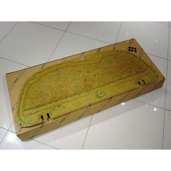 トヨタ純正 カローラスポーツ用 ボンネット フードインシュレーター