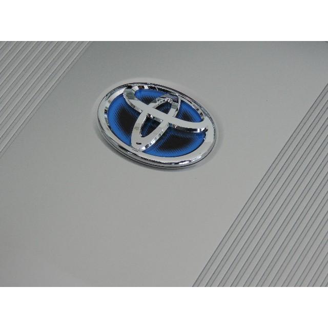 トヨタ純正 50系プリウス用 エンジンカバー & 専用ブラケット 2