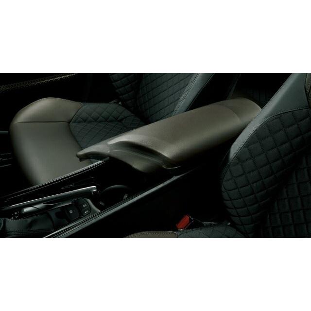 トヨタ　C-HR　純正オプション　アームレスト　スライドタイプ Amazon | トヨタ自動車 (TOYOTA)トヨタ純正 C-HR C-HR