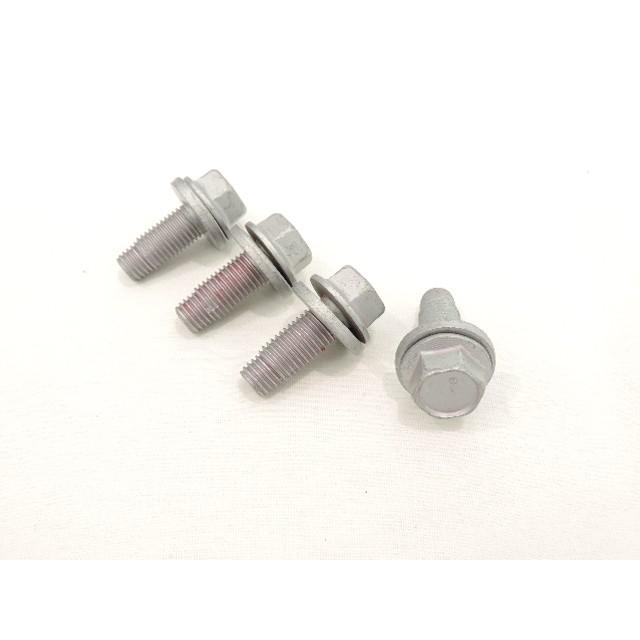 トヨタ純正 80系 ヴォクシー G's 用 ノア フロントサスペンション 強化