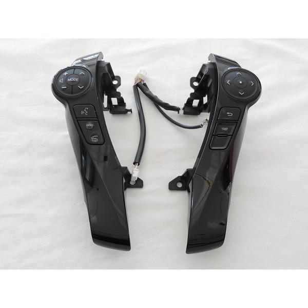 トヨタ純正 40系 プリウス&alpha; G's用 ステアリングスイッチ 左右セット 流用可能 カラー：ブラック 【国内正規純正部品】