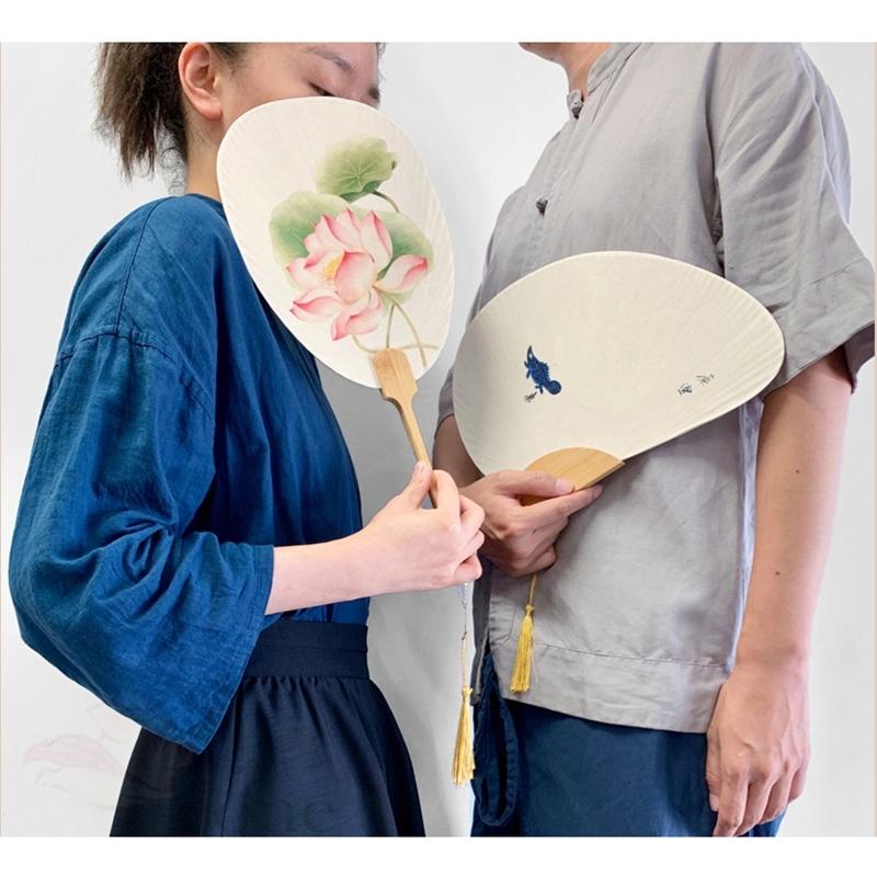 うちわ 手漉き団扇 粋と粋 貝型 宣紙 水墨画 博品館出品 うちわ 竹 男女兼用夏贈り物 涼 粋 切り絵 蓮の花 ペア 高級感 Jfx Sz E One Store 通販 Yahoo ショッピング