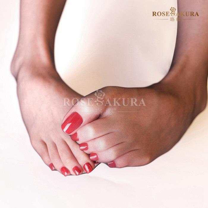 BS209 RoseSakura 激薄 薄い 0デニール 0D シームレス マチ無し 黒色 ブラック ベージュ ストッキング レースクイーンパンスト レオタード |  | 01