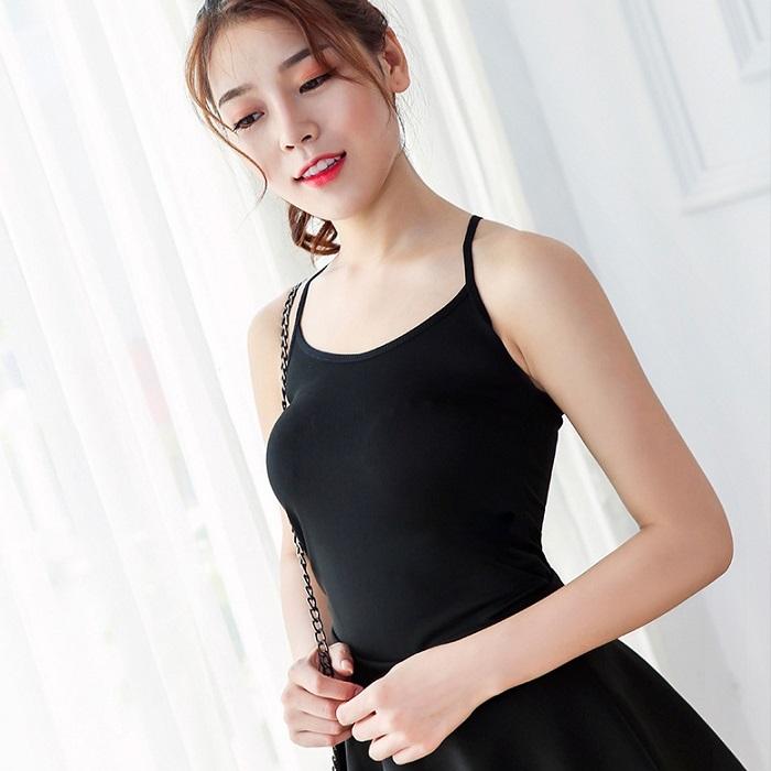 TP012 シンプル 無地 キャミソール トップス ブラトップ 黒 ブラック 無地 タイト 透け防止 インナー ボディコン 着回し おしゃれ ブラック ホワイト |  | 09