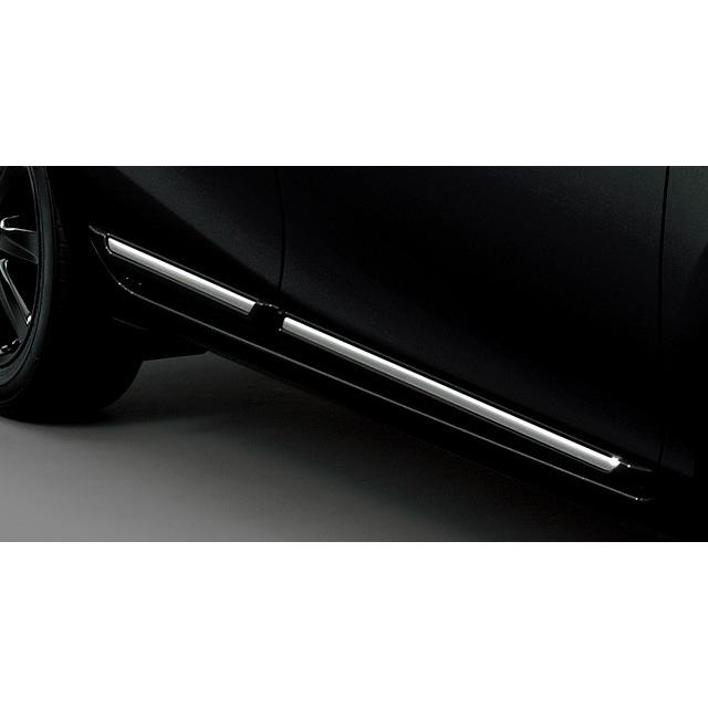 トヨタ アクア NHP10 純正 サイドガーニッシュ トヨタ（TOYOTA） アクア 10系 3型：純正 サイドガーニッシュ（メッキ