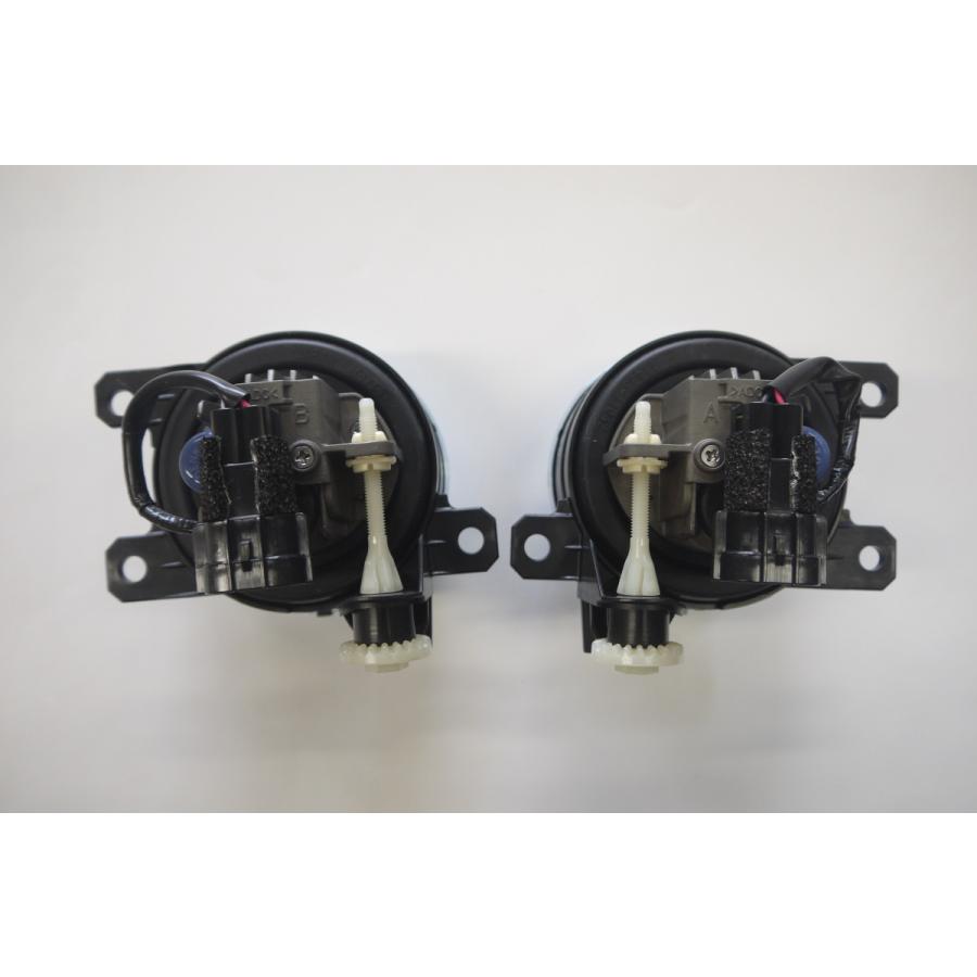 N-WGN N-WGN/NWGNカスタム JH1/2 ：純正 LEDフォグライト+ガーニッシュ