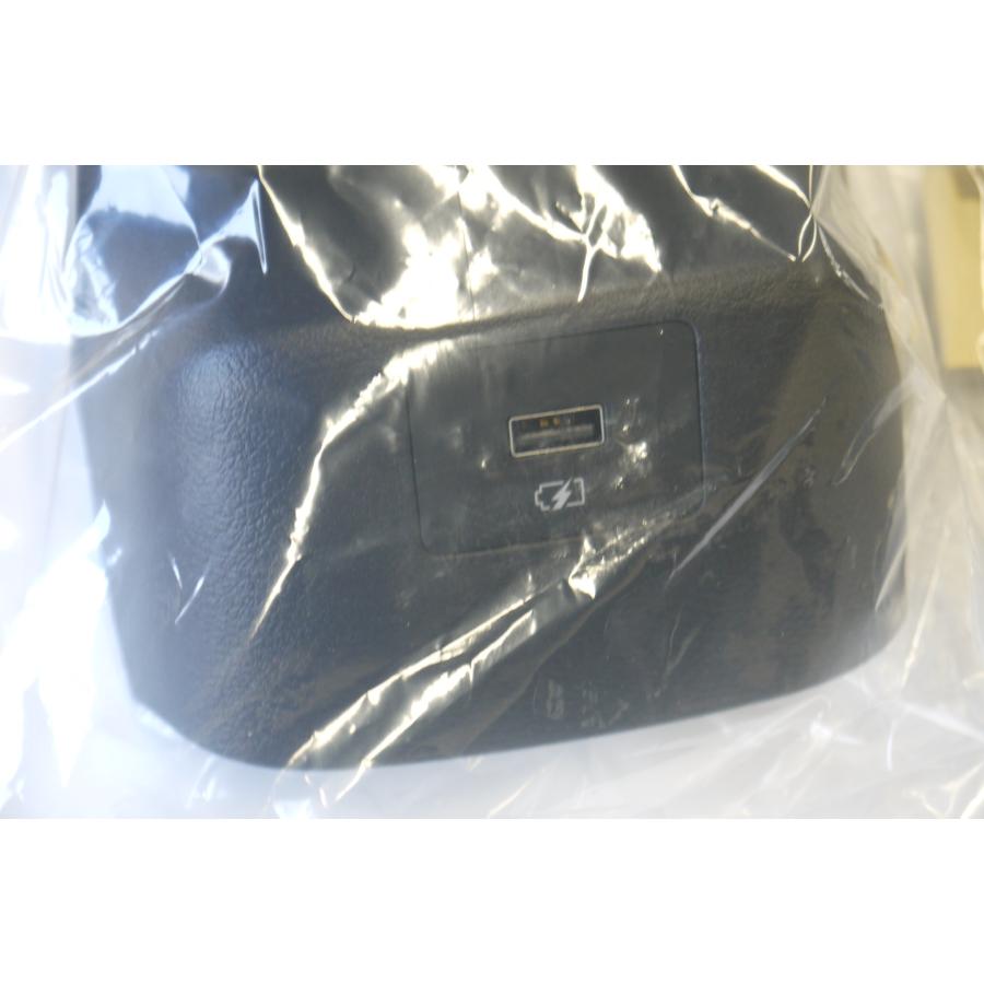 ノート/NOTE E13：純正 後席用充電USBポート（2.4A） | ノート | 05