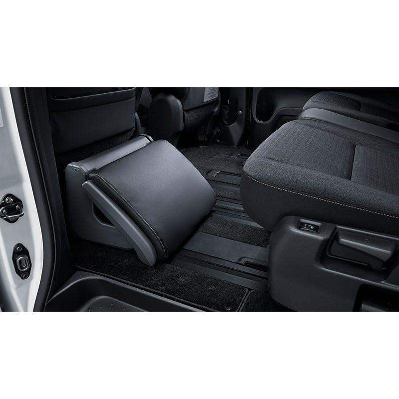セレナ SERENA C28系 :純正 オットマン セカンドシート専用(ブラック セレナ SERENA C28系 :純正 オットマン セカンドシート専用(ブラック