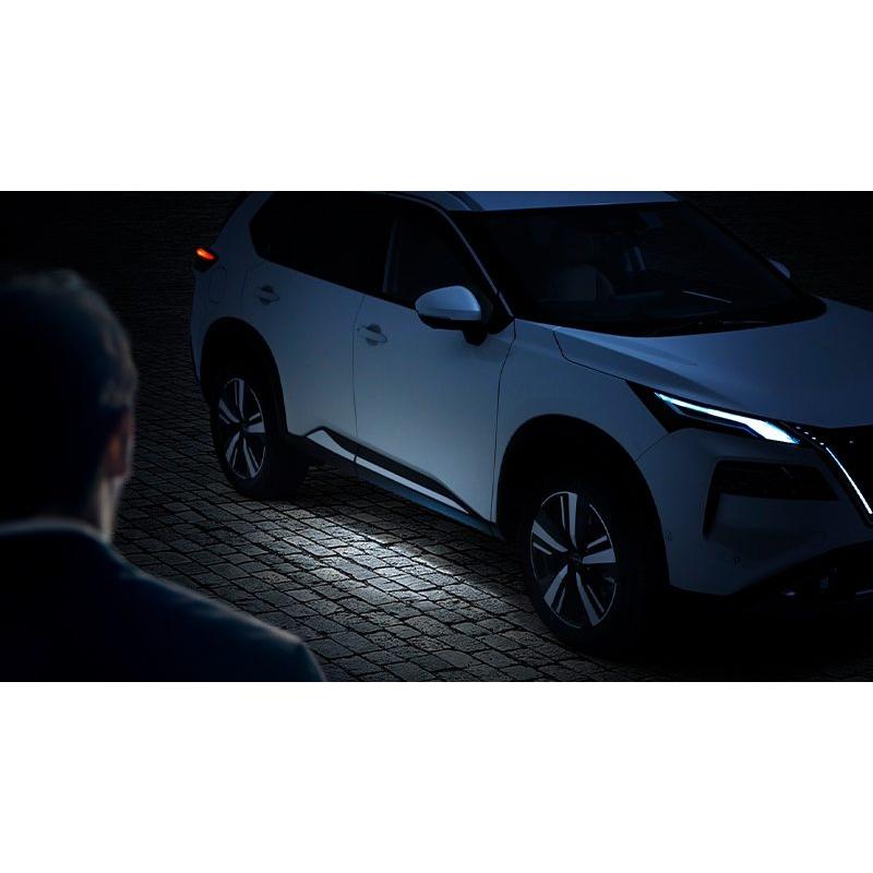 エクストレイル X-TRAIL T33 ：純正 ウェルカム&セーフティーライト | エクストレイル | 02